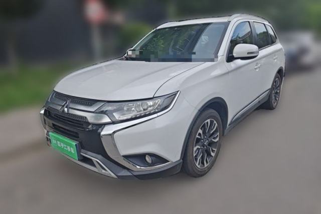 Used Mitsubishi Outlander 2019 2.0L Two-Wheel Drive Comfort Edition 5 Seats China V Standard