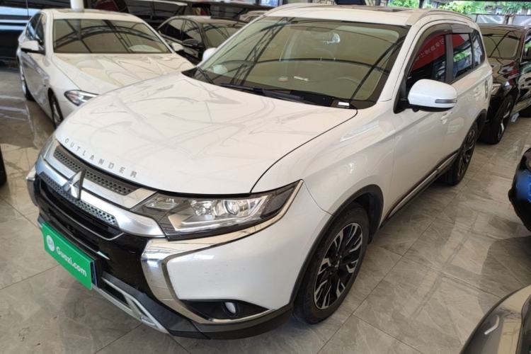 Used Mitsubishi Outlander 2019 2.0L Two-Wheel Drive Comfort Edition 5 Seats China VI Standard Guazi used car, China used car export, Used car for sale, Used  cars, Cheapest cars for sale