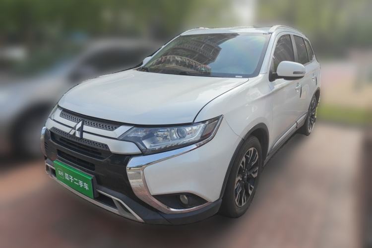 Used Mitsubishi Outlander 2019 2.0L Two-Wheel Drive Comfort Edition 5 Seats China VI Standard Guazi used car, China used car export, Used car for sale, Used Mitsubishi cars, Cheapest cars for sale