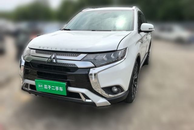 Used Mitsubishi Outlander 2019 2.4L 4x4 Zhi Xiang Edition 7 Seats China VI Standard