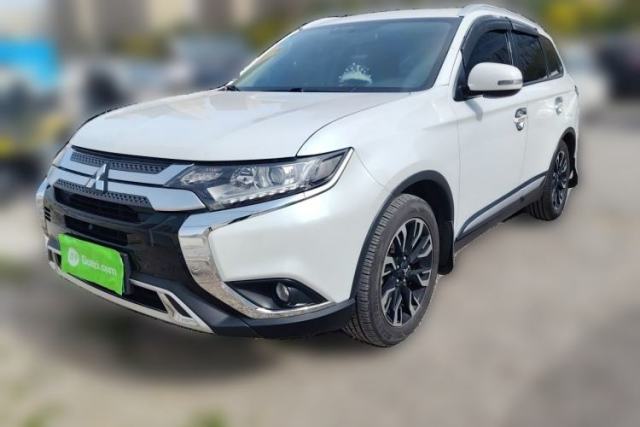 Used Mitsubishi Outlander 2019 2.0L Two-Wheel Drive Comfort Edition 7 Seats China V Emission Standard