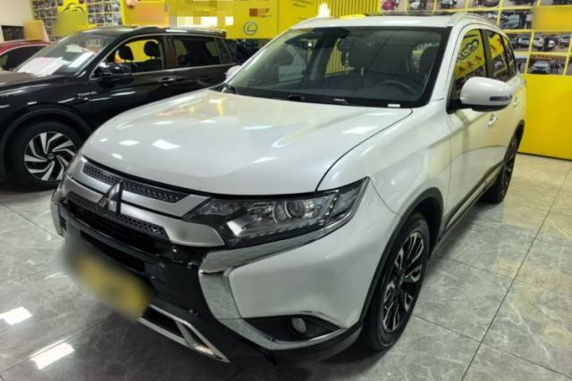 Mitsubishi Outlander 2019 2.0L Two-Wheel Drive Comfort Edition 7-Seater China VI Standard usado