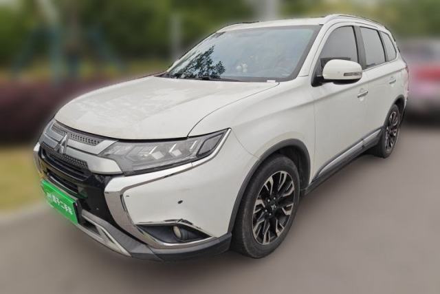 Used Mitsubishi Outlander 2019 2.4L Two-Wheel Drive ZhiXing Version 5 Seats China V Emission Standard