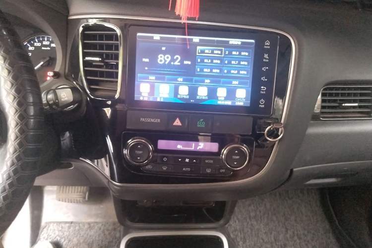Used Mitsubishi Outlander 2019 2.0L Two-Wheel Drive Comfort Edition 5 Seats China V Standard Audio And AC Panel