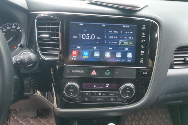 Used Mitsubishi Outlander 2019 2.0L Two-Wheel Drive Comfort Edition 5 Seats China VI Standard Audio And AC Panel