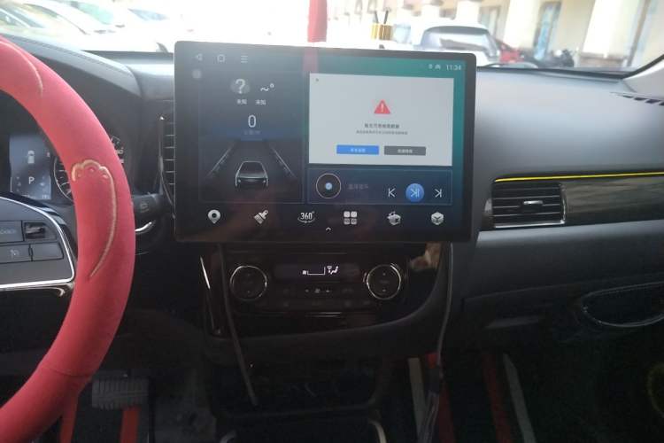 Used Mitsubishi Outlander 2019 2.0L Two-Wheel Drive Comfort Edition 7-Seater China VI Standard Audio And AC Panel