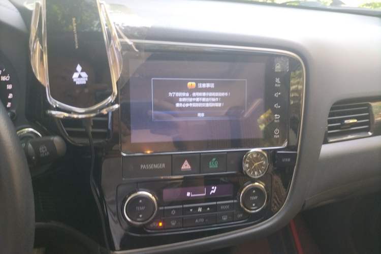 Used Mitsubishi Outlander 2019 2.0L Two-Wheel Drive Comfort Edition 5 Seats China V Standard Audio And AC Panel