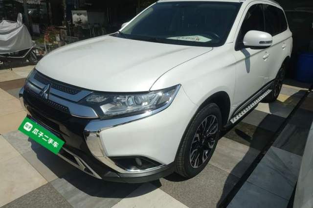 Used Mitsubishi Outlander 2019 2.0L Two-Wheel Drive Comfort Edition 5 Seats China V Standard