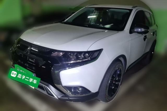Used Mitsubishi Outlander 2019 2.4L 4x4 Zhi Xiang Edition 5 Seats China V Emission Standard