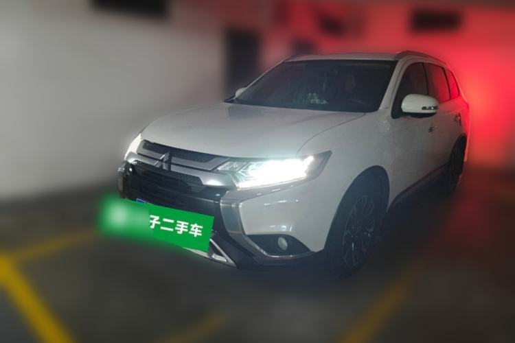 Used Mitsubishi Outlander 2019 2.4L 4x4 Zhi Xiang Edition 7 Seats China VI Standard Guazi used car, China used car export, Used car for sale, Used cars, Cheapest cars for sale