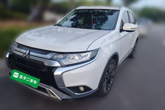 Used Mitsubishi Outlander 2019 2.0L Two-Wheel Drive Comfort Edition 7-Seater China VI Standard