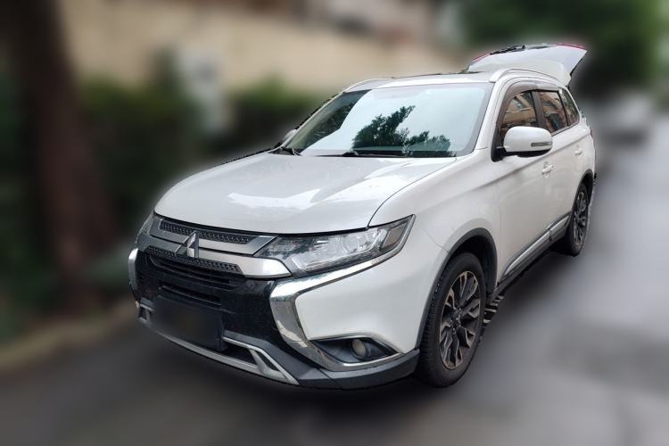 Used Mitsubishi Outlander 2019 2.0L Two-Wheel Drive Comfort Edition 5 Seats China V Standard Guazi used car, China used car export, Used car for sale, Used  cars, Cheapest cars for sale