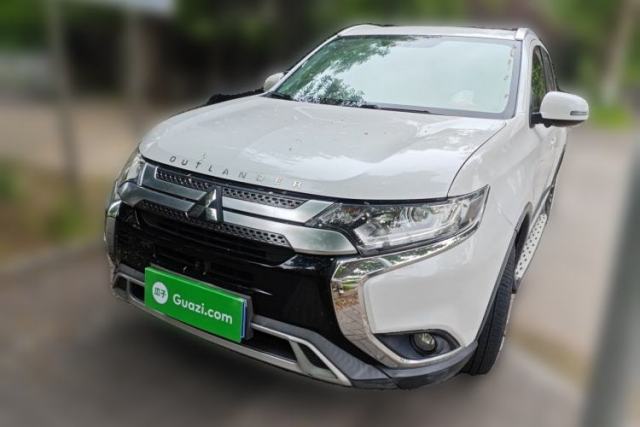 Used Mitsubishi Outlander 2019 2.0L Two-Wheel Drive Comfort Edition 7-Seater China VI Standard