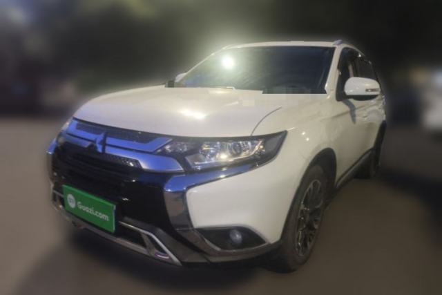 Used Mitsubishi Outlander 2019 2.0L Two-Wheel Drive Comfort Edition 5 Seats China V Standard