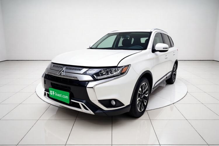 Used Mitsubishi Outlander 2019 2.0L Two-Wheel Drive Comfort Edition 5 Seats China VI Standard Guazi used car, China used car export, Used car for sale, Used cars, Cheapest cars for sale