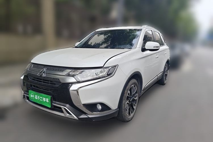 Used Mitsubishi Outlander 2019 2.0L Two-Wheel Drive Comfort Edition 5 Seats China VI Standard Guazi used car, China used car export, Used car for sale, Used  cars, Cheapest cars for sale