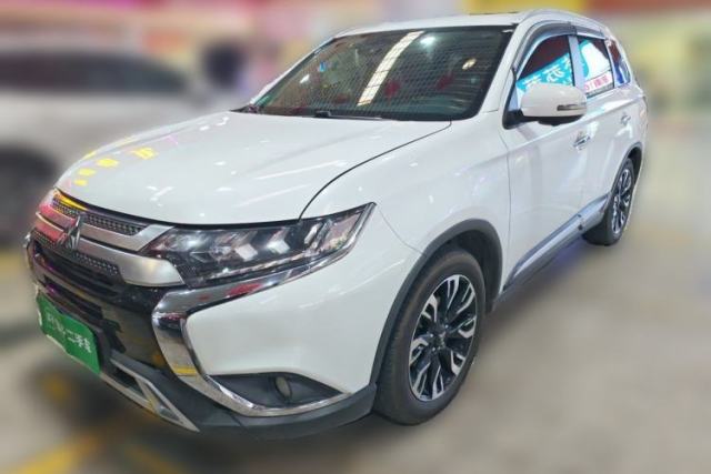 Used Mitsubishi Outlander 2019 2.4L 4x4 Zhi Xiang Edition 7 Seats China VI Standard