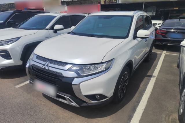 Used Mitsubishi Outlander 2019 2.0L Two-Wheel Drive Comfort Edition 7-Seater China VI Standard