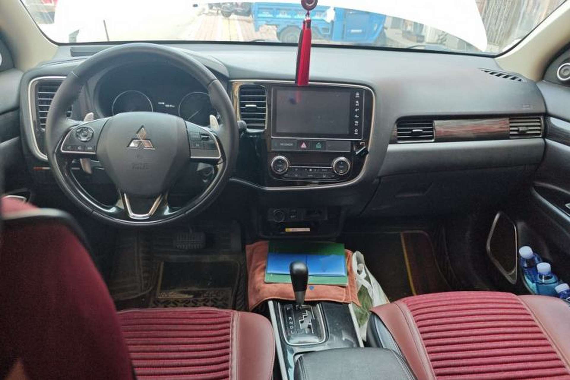 Used Mitsubishi Outlander 2019 2.4L 4x4 Zhi Xiang Edition 5 Seats China VI Standard Center Console