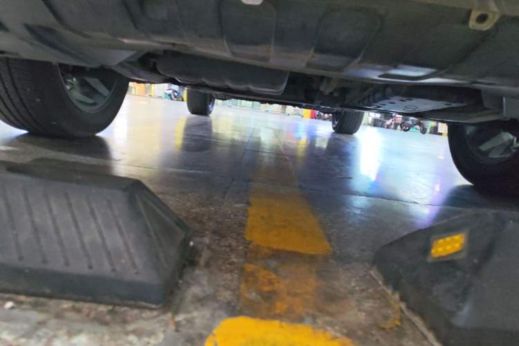 Used Mitsubishi Outlander 2019 2.4L 4x4 Zhi Xiang Edition 7 Seats China VI Standard Chassis Front