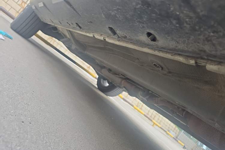 Used Mitsubishi Outlander 2019 2.4L 4x4 Zhi Xiang Edition 7 Seats China VI Standard Chassis Front Right