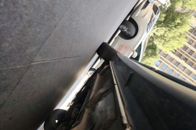 Used Mitsubishi Outlander 2019 2.4L 4x4 Zhi Xiang Edition 7 Seats China VI Standard Chassis Rear Left