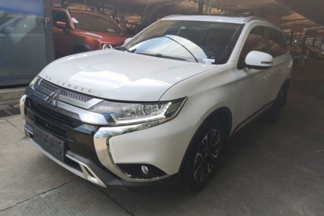 Used Mitsubishi Outlander 2019 2.0L Two-Wheel Drive Comfort Edition 5 Seats China V Standard