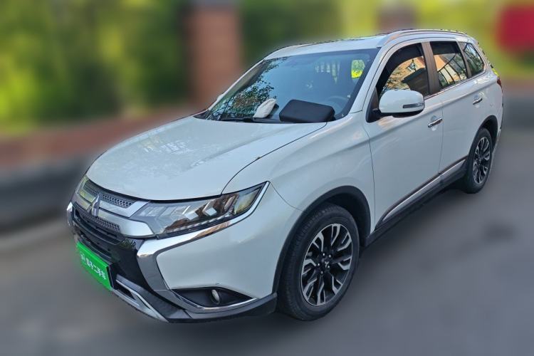 Used Mitsubishi Outlander 2019 2.4L 4x4 Zhi Xiang Edition 5 Seats China V Emission Standard Guazi used car, China used car export, Used car for sale, Used  cars, Cheapest cars for sale