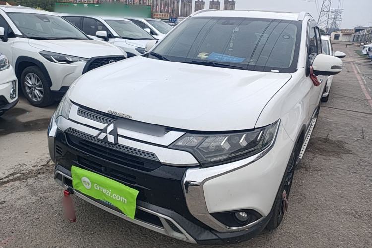 Ojetý Mitsubishi Outlander 2019 2.4L 4x4 Zhi Xiang Edition 5 Seats China VI Standard Guazi used car, China used car export, Used car for sale, Used  cars, Cheapest cars for sale