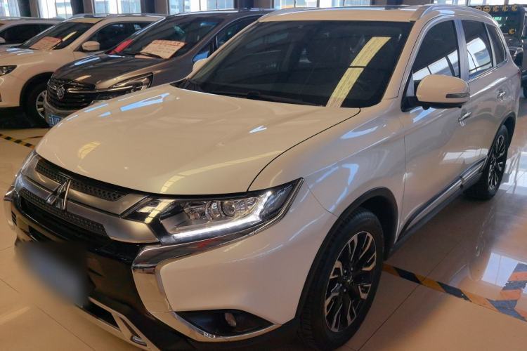 Used Mitsubishi Outlander 2019 2.0L Two-Wheel Drive Comfort Edition 7-Seater China VI Standard Guazi used car, China used car export, Used car for sale, Used cars, Cheapest cars for sale