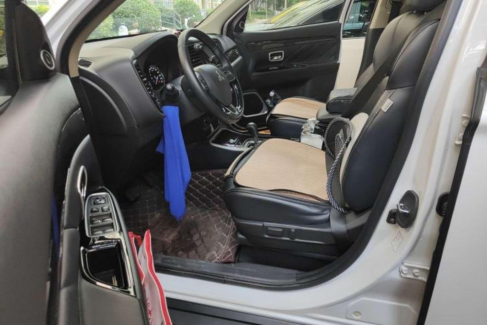 Used Mitsubishi Outlander 2019 2.0L Two-Wheel Drive Comfort Edition 5 Seats China VI Standard Driver Seat