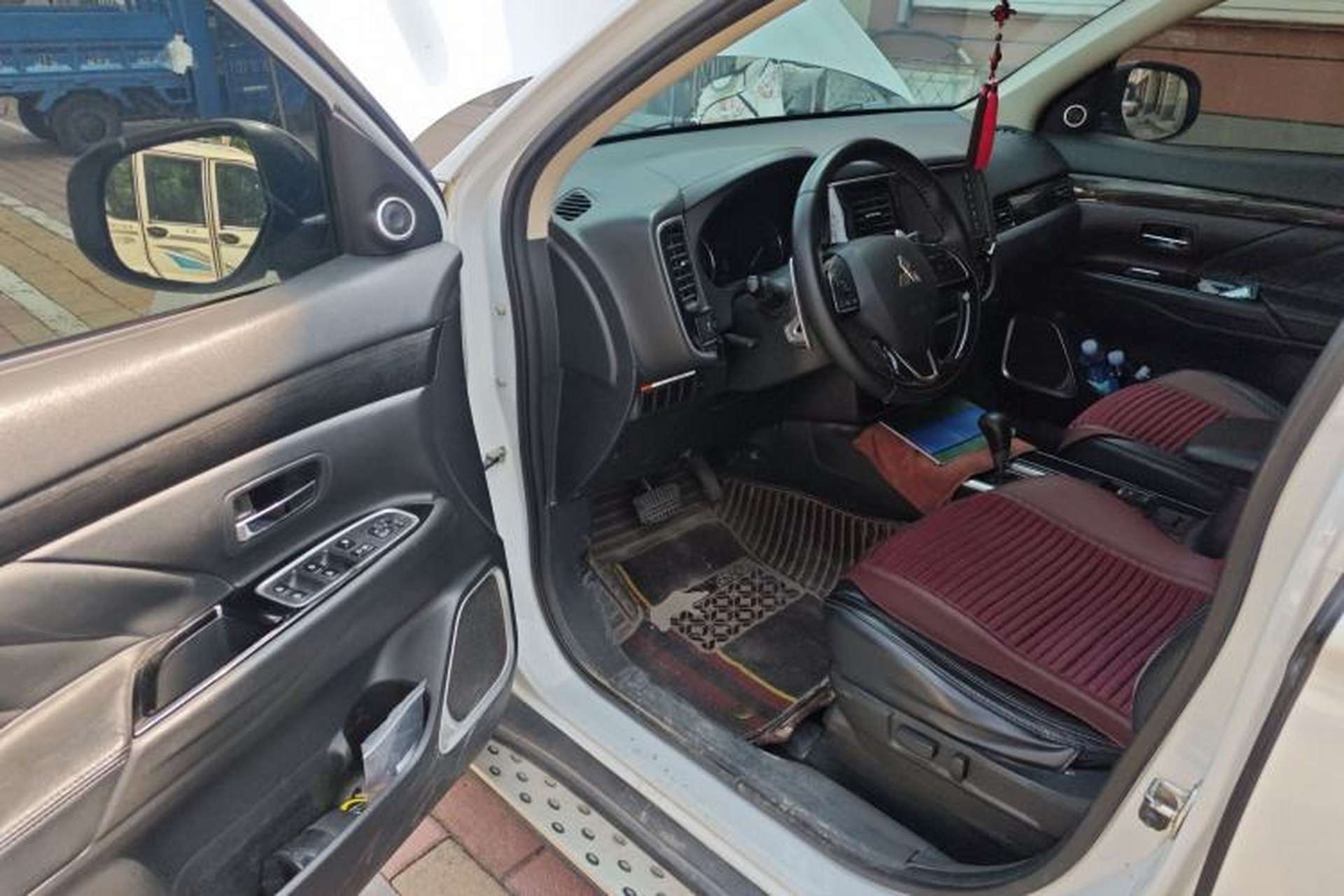 Used Mitsubishi Outlander 2019 2.4L 4x4 Zhi Xiang Edition 5 Seats China VI Standard Driver Seat