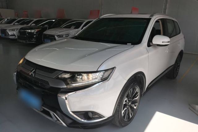 Used Mitsubishi Outlander 2019 2.0L Two-Wheel Drive Comfort Edition 7-Seater China VI Standard