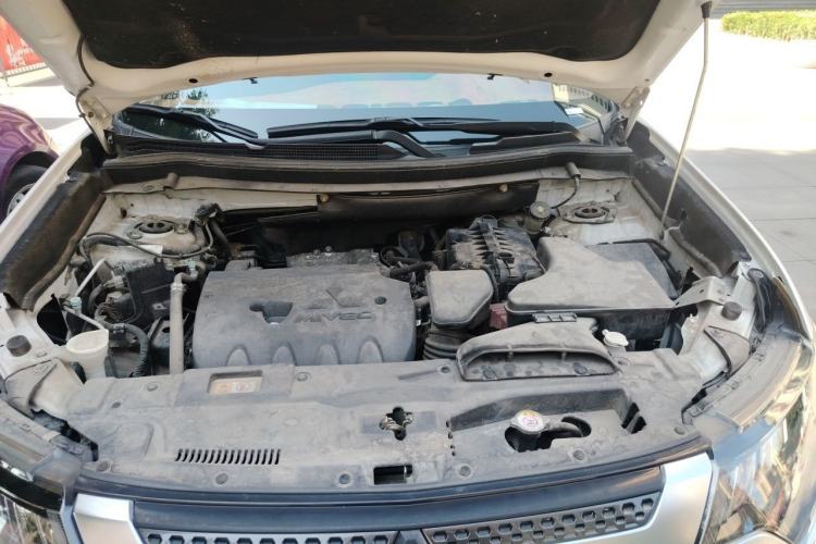 Used Mitsubishi Outlander 2019 2.4L 4x4 Zhi Xiang Edition 7 Seats China VI Standard Engine Bay