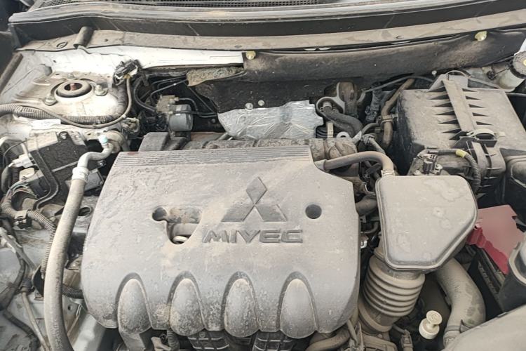 Used Mitsubishi Outlander 2019 2.4L 4x4 Zhi Xiang Edition 5 Seats China VI Standard Engine Bay