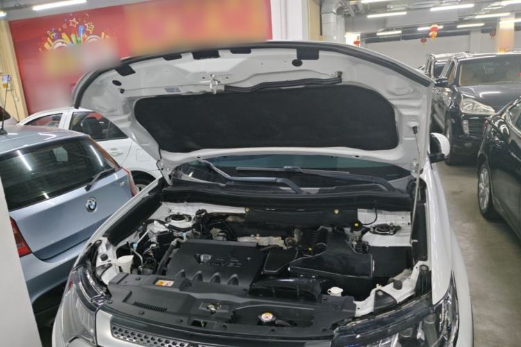 Used Mitsubishi Outlander 2019 2.4L 4x4 Zhi Xiang Edition 5 Seats China V Emission Standard Engine Bay