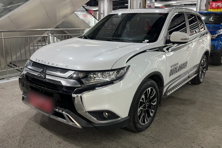 Used Mitsubishi Outlander 2019 2.0L Two-Wheel Drive Comfort Edition 5 Seats China VI Standard Exterior 1