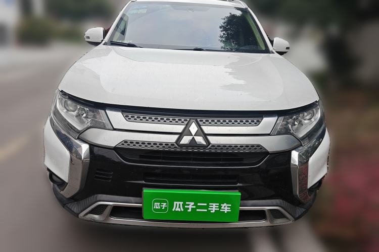 Used Mitsubishi Outlander 2019 2.0L Two-Wheel Drive Comfort Edition 5 Seats China VI Standard Exterior 1