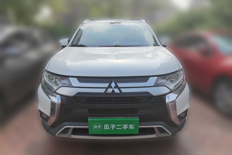 Used Mitsubishi Outlander 2019 2.0L Two-Wheel Drive Comfort Edition 5 Seats China VI Standard Exterior 1