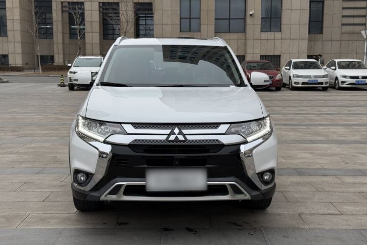 Used Mitsubishi Outlander 2019 2.0L Two-Wheel Drive Comfort Edition 5 Seats China VI Standard Exterior 1