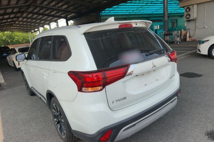 Used Mitsubishi Outlander 2019 2.0L Two-Wheel Drive Comfort Edition 5 Seats China VI Standard Exterior 2