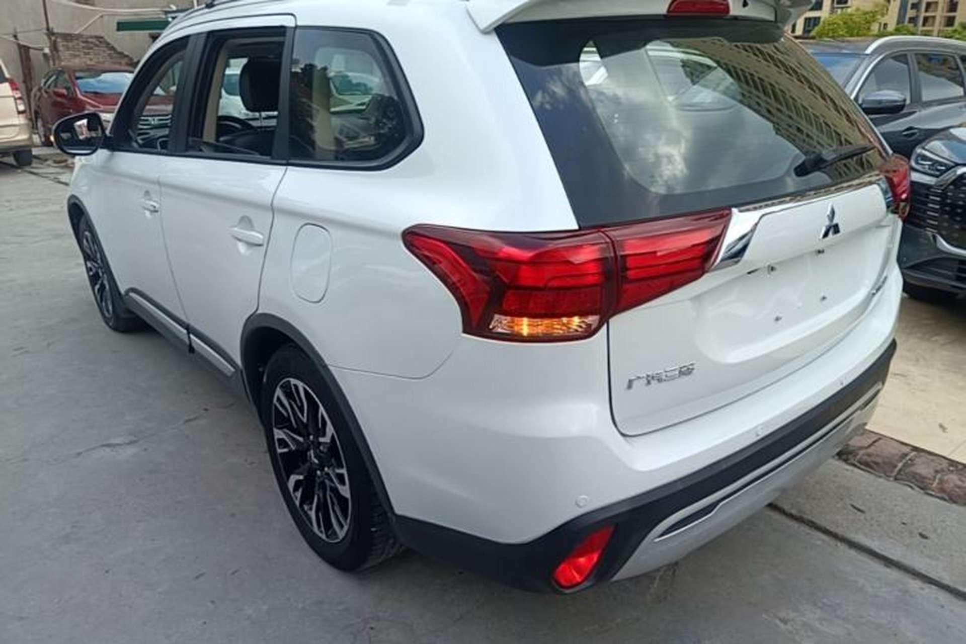 Used Mitsubishi Outlander 2019 2.0L Two-Wheel Drive Comfort Edition 5 Seats China V Standard Exterior 2