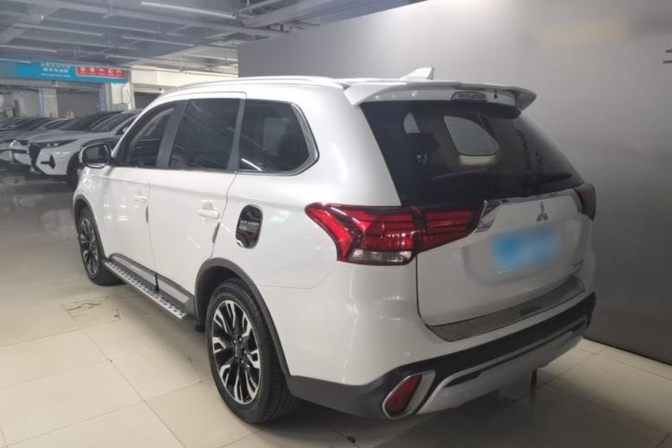 Used Mitsubishi Outlander 2019 2.0L Two-Wheel Drive Comfort Edition 5 Seats China VI Standard Exterior 2