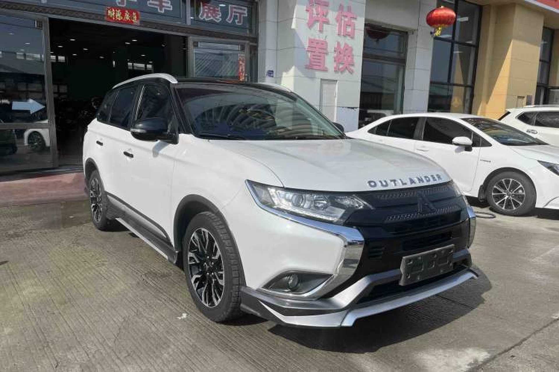 Used Mitsubishi Outlander 2019 2.0L Two-Wheel Drive Comfort Edition 5 Seats China V Standard Exterior 2