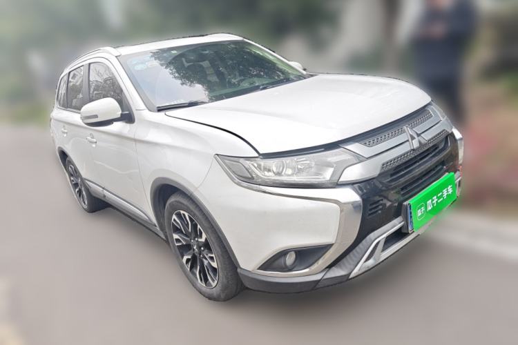 Used Mitsubishi Outlander 2019 2.0L Two-Wheel Drive Comfort Edition 5 Seats China VI Standard Exterior 2