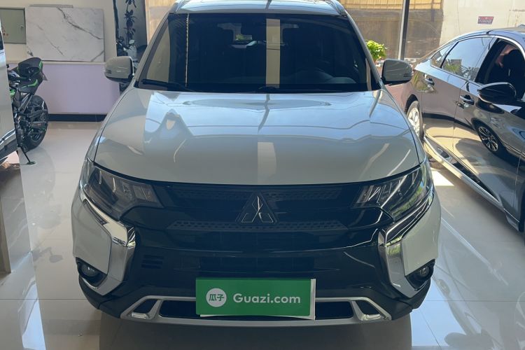 Used Mitsubishi Outlander 2019 2.4L 4x4 Zhi Xiang Edition 5 Seats China VI Standard Exterior 2