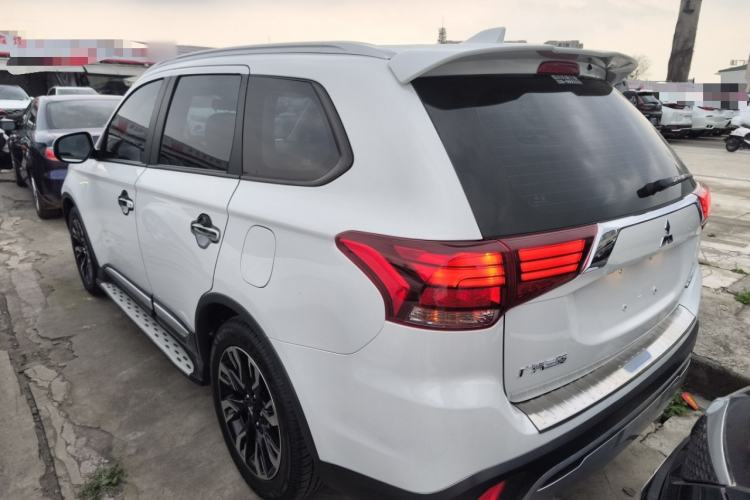 Used Mitsubishi Outlander 2019 2.0L Two-Wheel Drive Comfort Edition 5 Seats China VI Standard Exterior 2