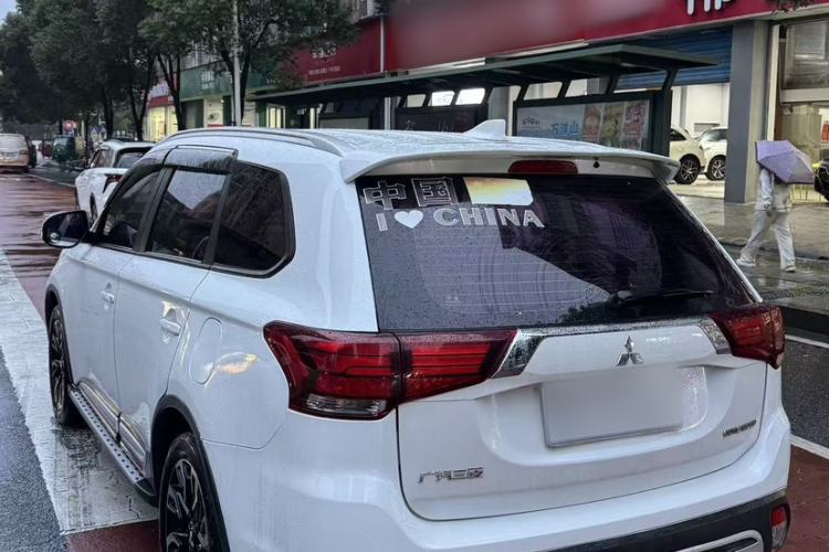 Used Mitsubishi Outlander 2019 2.0L Two-Wheel Drive Comfort Edition 5 Seats China VI Standard Exterior 3