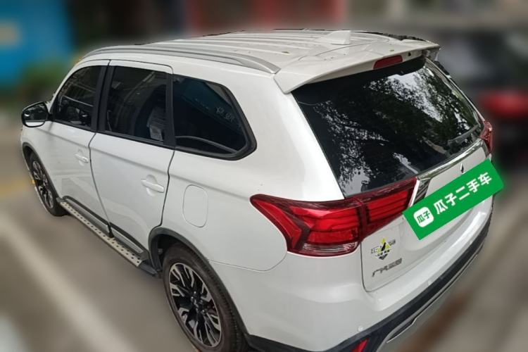 Used Mitsubishi Outlander 2019 2.0L Two-Wheel Drive Comfort Edition 5 Seats China VI Standard Exterior 3