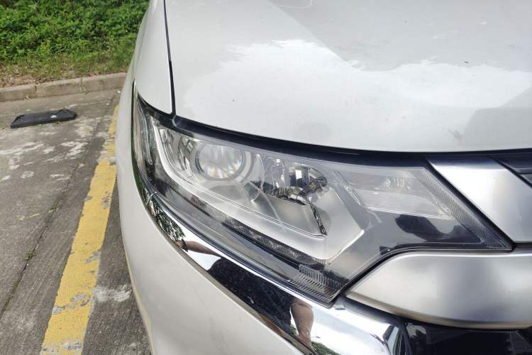 Used Mitsubishi Outlander 2019 2.0L Two-Wheel Drive Comfort Edition 5 Seats China VI Standard Exterior 3